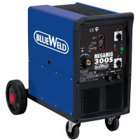 Однофазный/Трехфазный сварочный полуавтомат BlueWeld Megamig 300S 827320 с воздушным охлаждением для сварки электродной проволокой в среде защитного газа методом MIG-MAG - это аппарат с широким спектром применения. <br />
<br />
Он может осуществлять не 