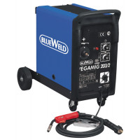 Однофазный/Трехфазный сварочный полуавтомат BlueWeld Vegamig 203/2 с воздушным охлаждением для сварки электродной проволокой в среде защитного газа методом MIG-MAG.<br />
<br />
С термозащитой и ступенчатой регулировкой сварочного тока.<br />
В равной ст