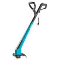 Триммер электрический Gardena Small Cut Plus 350/23 Легкий, удобный триммер GARDENA используется для подравнивания кромок газона, стрижки травы в труднодоступных местах, например, вдоль забора, вокруг клумб и деревьев. 