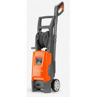 Husqvarna PW 235R - это универсальная мойка высокого давления с продуманной конструкцией. Дистанционное управление позволяет установить оптимальный напор в процессе работы. Две поворотные функции для регулировки сопла и быстродействующй соединитель облег