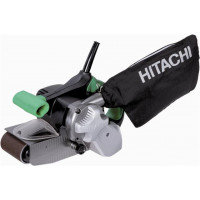 Ленточная шлифовальная машина Hitachi SB8V2 предназначена для шлифования и выравнивания различных поверхностей, также служит для удаления старых лакокрасочных покрытий. Нескользящая рукоятка обеспечивает уверенный хват. Низкий уровень шума увеличивает ко