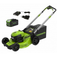 Самоходная бесщеточная аккумуляторная газонокосилка GreenWorks GD40LM48SPK4 40 В, 4 А*ч 2517407UB - мощный универсальный помощник для обработки газона.<br />
<br />
Предусмотрена функция мульчирования, которая позволяет мелко измельчать скошенную траву и