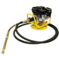 Он помогает качественно уплотнить бетон, когда производится его укладка в конструкции. Помимо этого применятся во время изготовления конструкций большого размера из сборного железобетона. В конструкции агрегата есть привод, наконечник и гибкий вал.