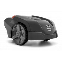 Газонокосилка-робот Husqvarna Automower 105 9676454-11 используется для ухода за небольшими газонами площадью до 600 м². Модель легко справляется с уклонами в 25°.<br />
<br />
Регулировка высоты реза производится посредством поворота специальной рукоятк