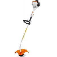 Бензиновый триммер Stihl FS 38 41400122315 с мультифункциональной рукояткой прост и безопасен в использовании. Благодаря круговой рукоятке и изогнутой штанге инструментом удобно подстригать траву вдоль заборов и вокруг деревьев. Предусмотрен праймер - ус